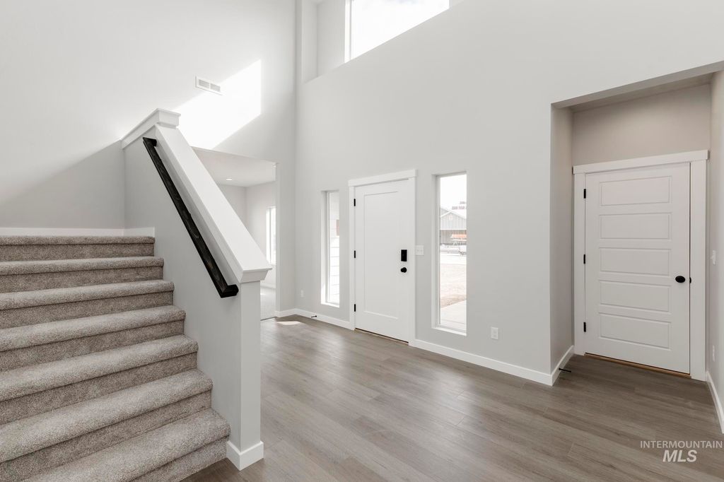 Photo of 1090 W Cub River Dr, Meridian, ID 83642 (MLS # 98981612)