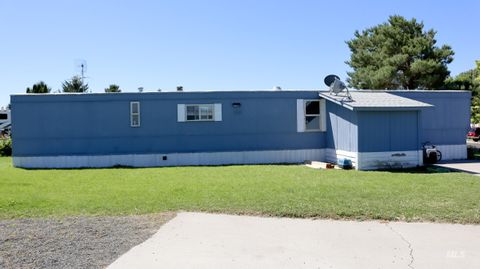 Photo of 1015 N Fir St Trailer 46 ST #46, Jerome, ID 83338 (MLS # 98990006)