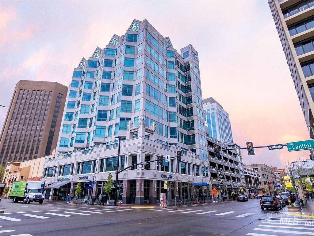 Photo of 199 N Capitol Blvd #707, Boise, ID 83702 (MLS # 98964110)