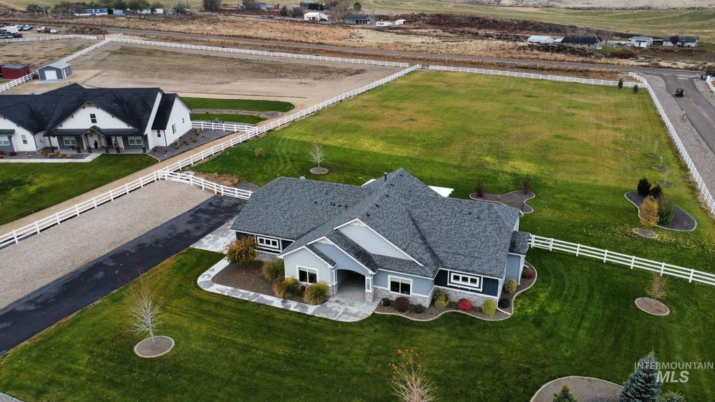Photo of 141 Twilight Trail, Marsing, ID 83639 (MLS # 98985031)