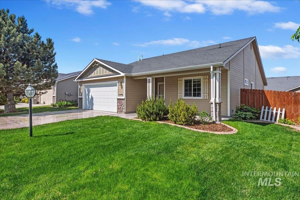 Photo of 4704 Gala Avenue, Caldwell, ID 83607 (MLS # 98986527)