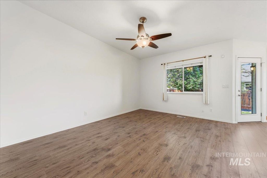 Photo of 4704 Gala Avenue, Caldwell, ID 83607 (MLS # 98986527)