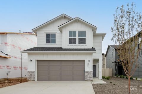 Photo of 924 N Mirror Creek Way, Meridian, ID 83642 (MLS # 98963165)