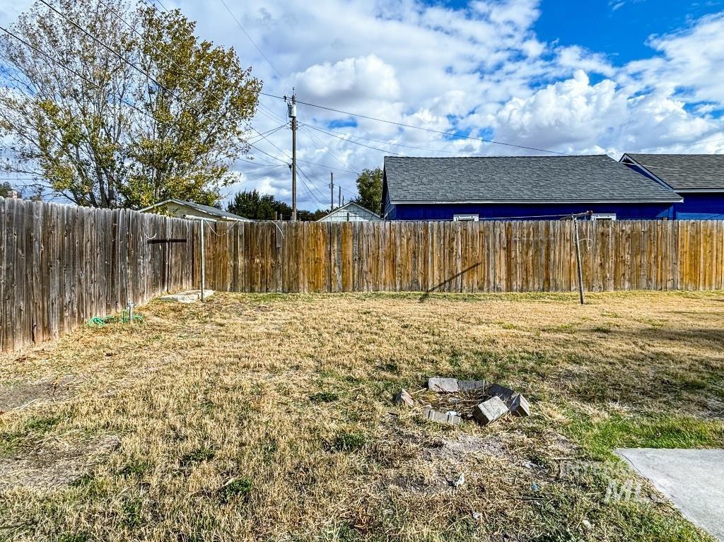 Caldwell, Idaho 83605, United States, 2 Bedrooms Bedrooms, ,1 BathroomBathrooms,Residential,Pending,34639