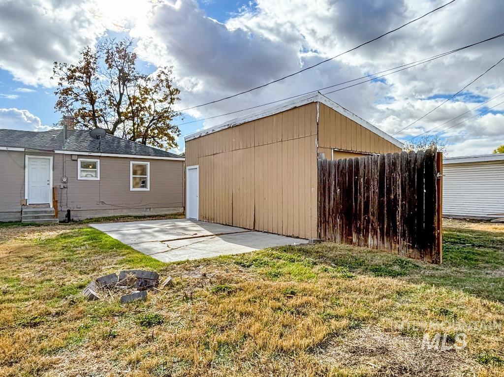 Caldwell, Idaho 83605, United States, 2 Bedrooms Bedrooms, ,1 BathroomBathrooms,Residential,Pending,34639