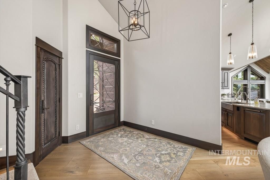 Photo of 915 Cottonwood Street, McCall, ID 83638 (MLS # 98984976)