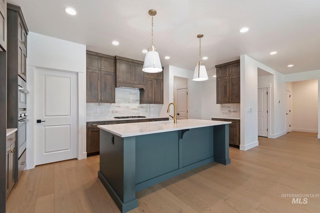 Photo of 860 W Buroak Dr, Meridian, ID 83642 (MLS # 98968599)