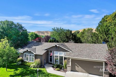 Photo of 7810 W Peterson St, Boise, ID 83714 (MLS # 98963449)