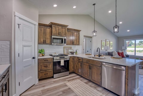 Photo of 920 St ST, Vale, OR 97918 (MLS # 99000796)