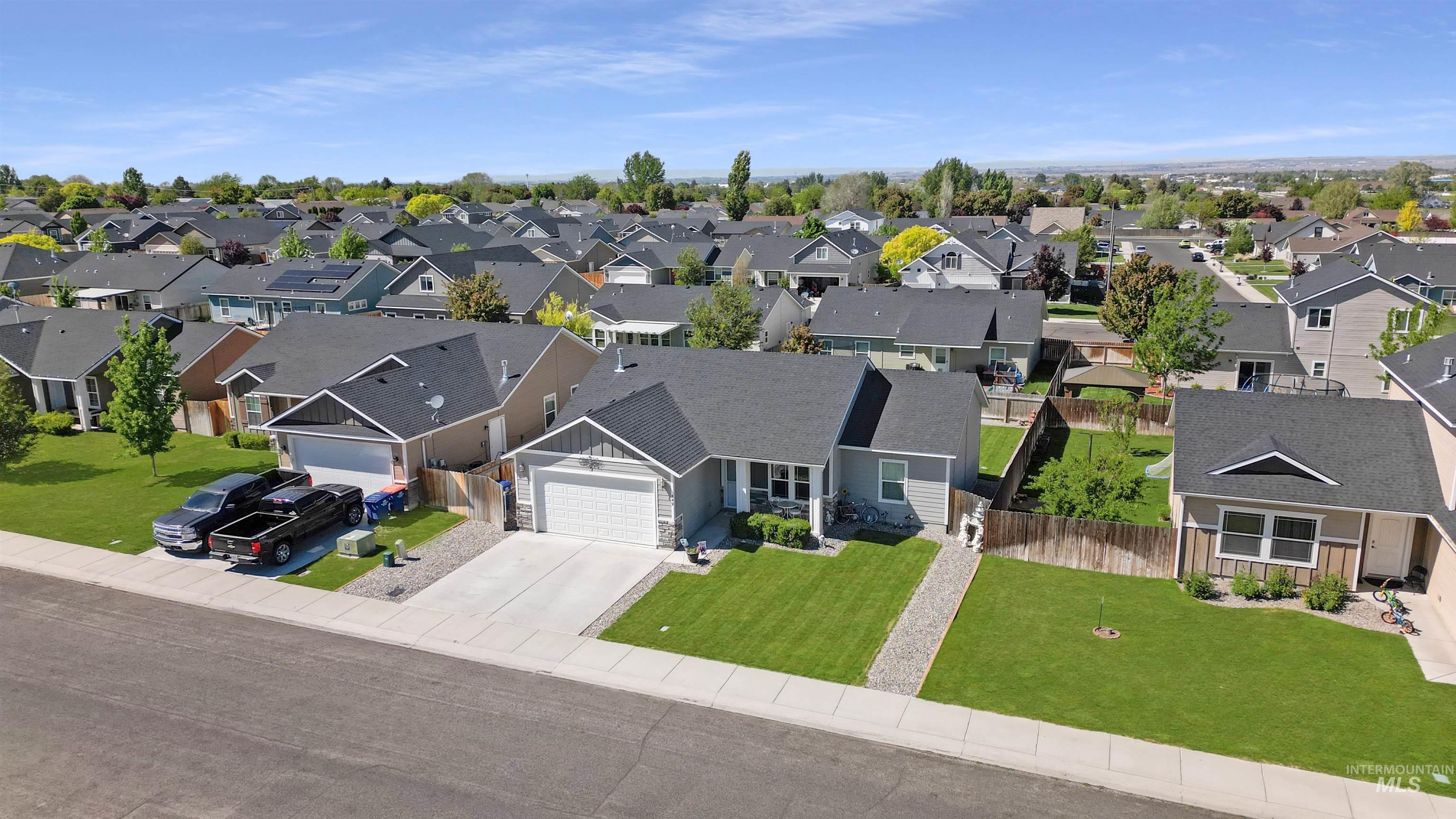 449 View Ave