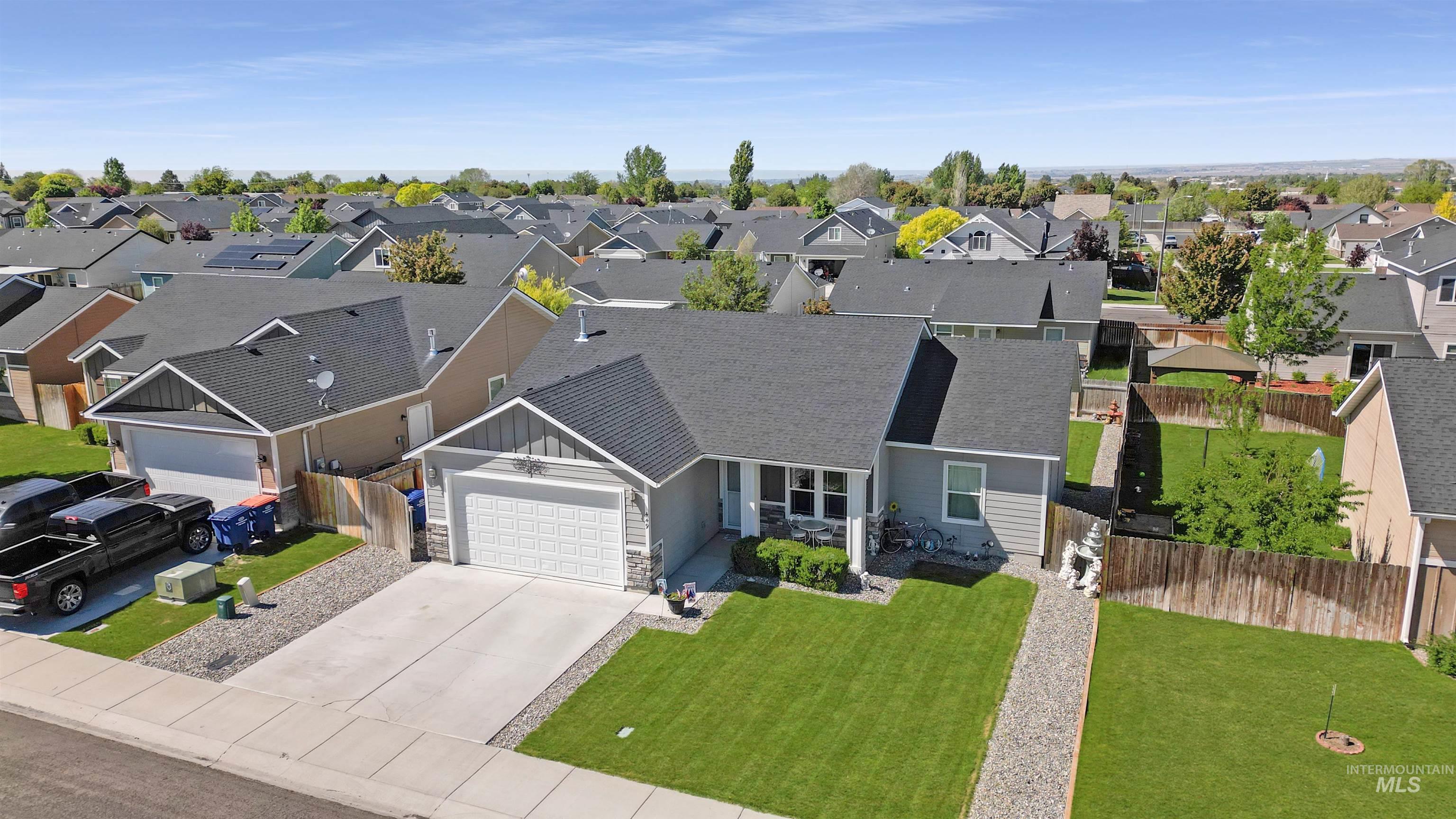 449 View Ave