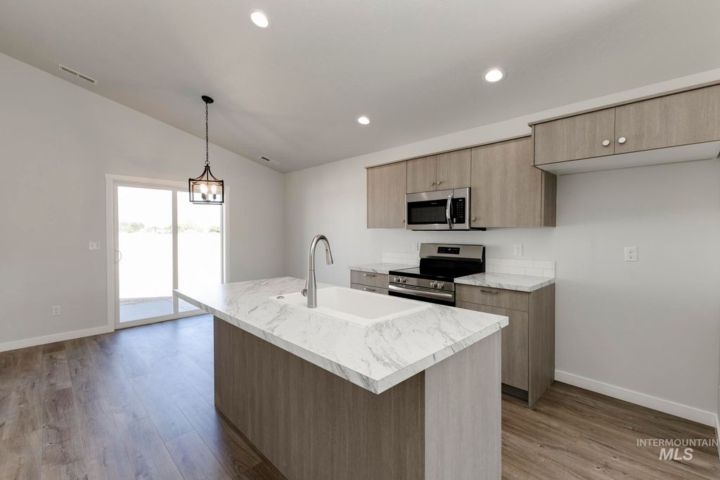 Photo of 3408 E Red Maple Ct, Nampa, ID 83686 (MLS # 98967103)