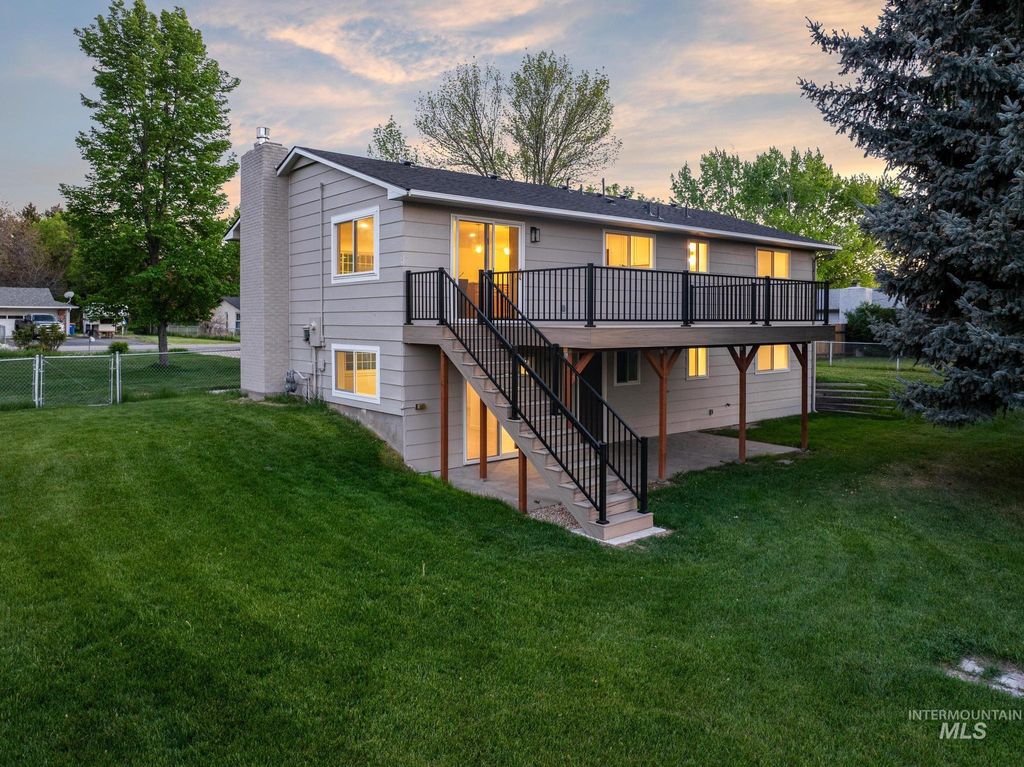 Photo of 10990 W Highlander Dr, Boise, ID 83709 (MLS # 98985432)