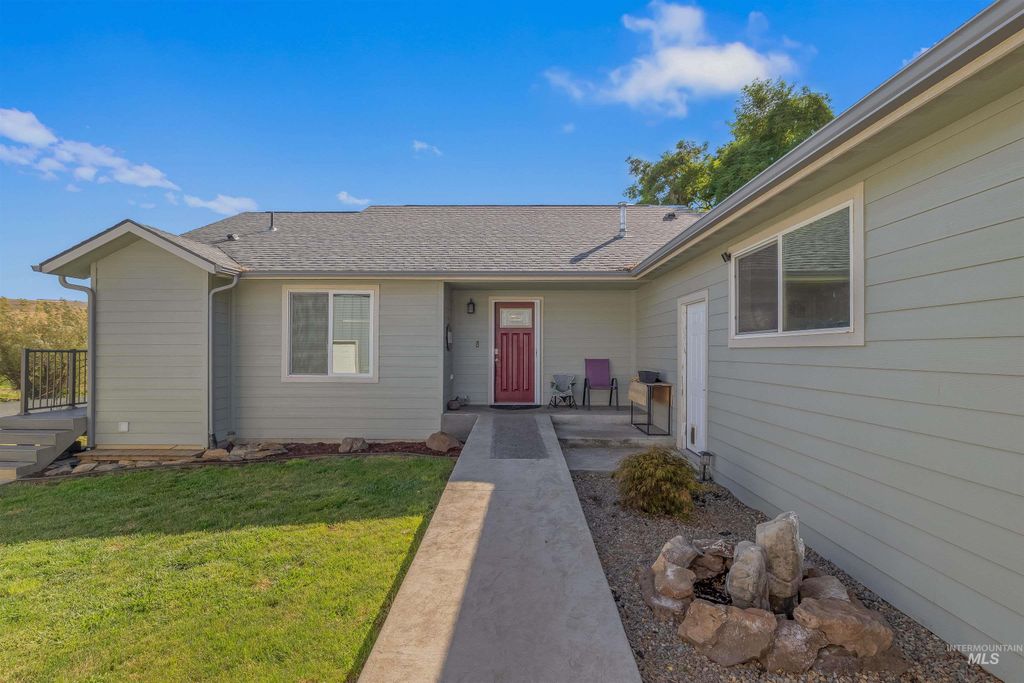 Photo of 4154 Lapwai Rd, Lewiston, ID 83501 (MLS # 98954540)