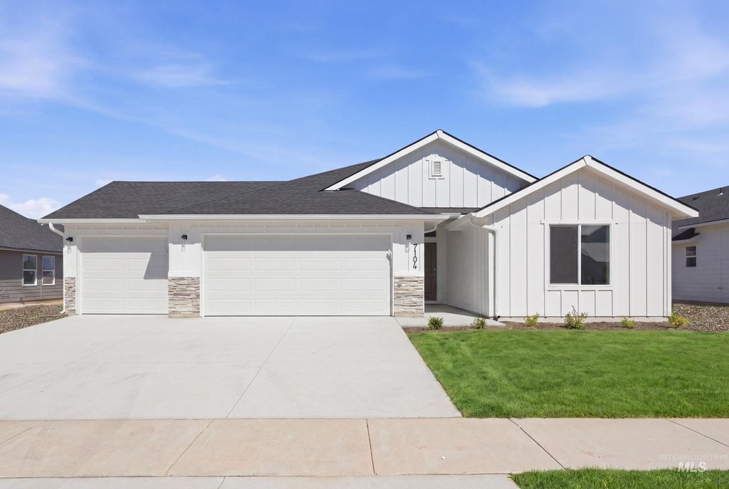 Photo of 7104 E Marble Springs Dr, Nampa, ID 83687 (MLS # 98981862)