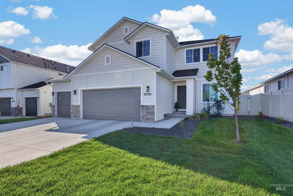 Photo of 12335 Noreen St, Caldwell, ID 83607 (MLS # 99001925)