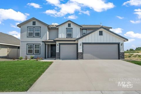 Photo of 1586 Sw Silverstone Ave, Mountain Home, ID 83647 (MLS # 98966902)