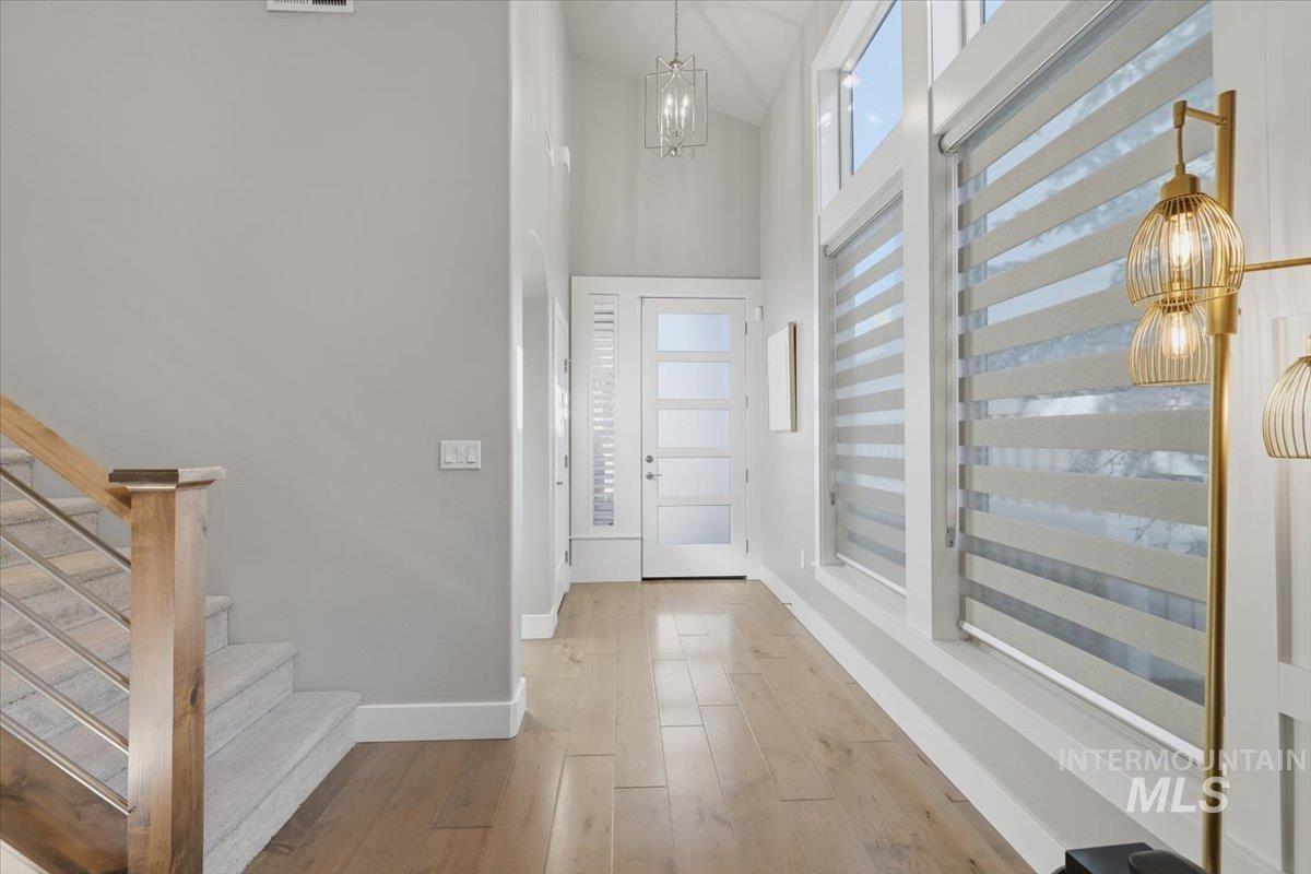 163 W Floating Feather Rd