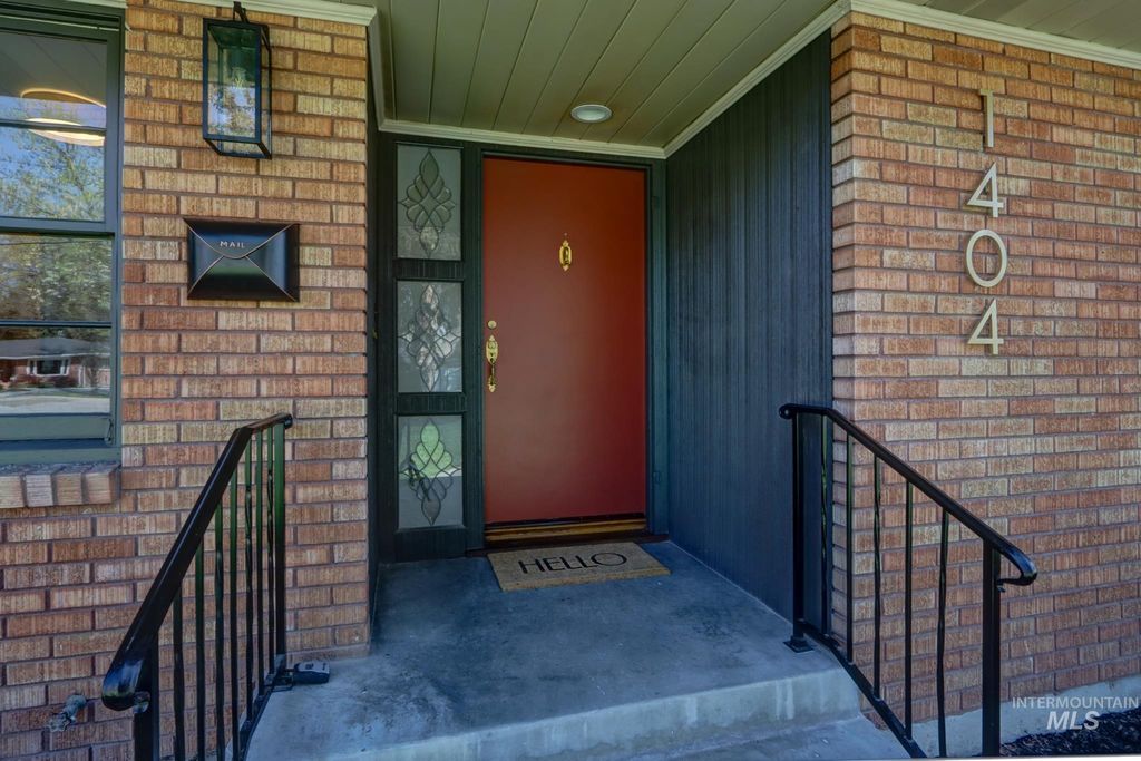 Photo of 1404 S Owyhee St, Boise, ID 83705 (MLS # 98981638)