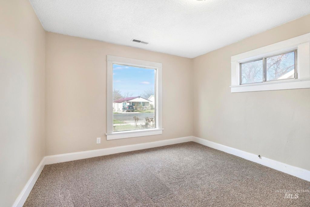 Photo of 512 N 11th Ave, Buhl, ID 83316 (MLS # 98979474)