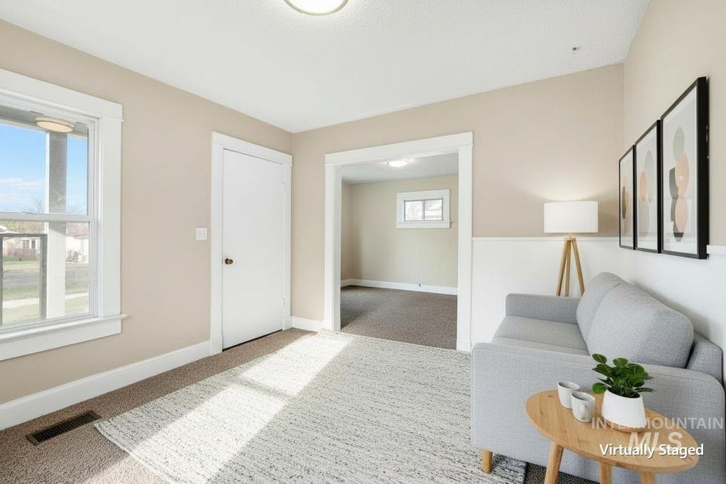 Photo of 512 N 11th Ave, Buhl, ID 83316 (MLS # 98979474)