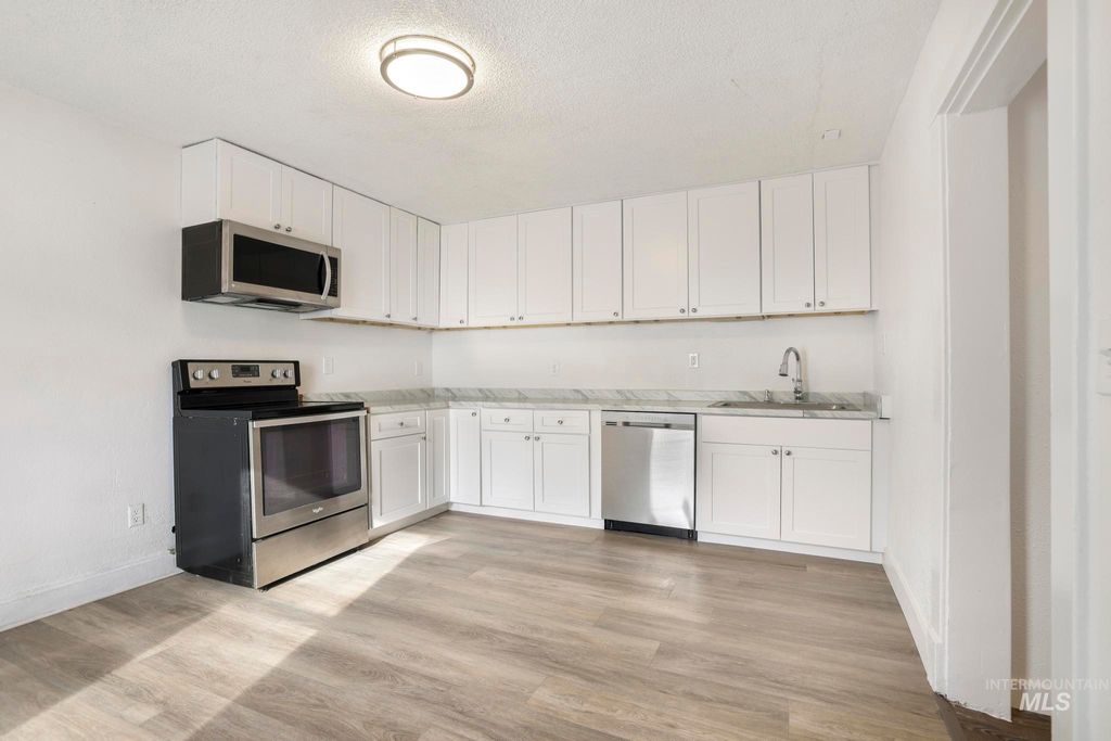 Photo of 512 N 11th Ave, Buhl, ID 83316 (MLS # 98979474)