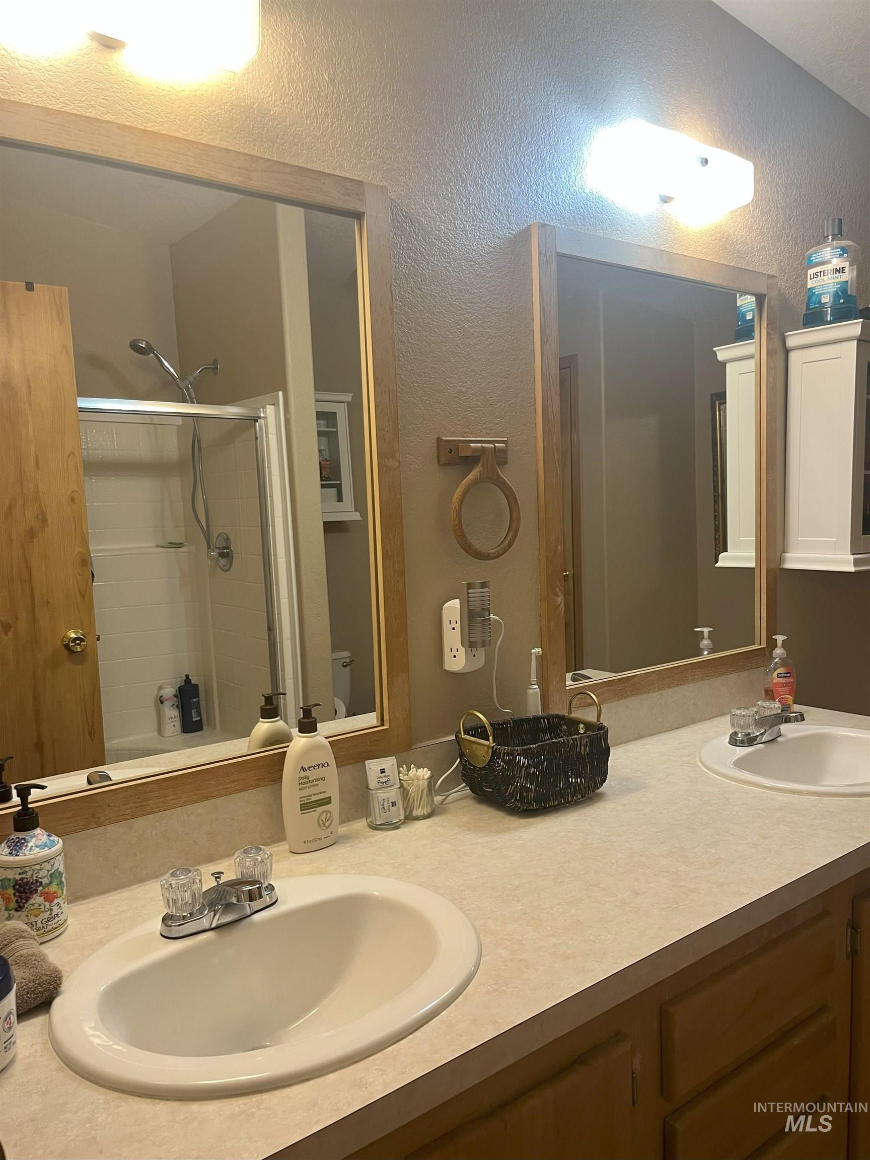 Buhl, Idaho 83316, United States, 3 Bedrooms Bedrooms, ,2 BathroomsBathrooms,Residential,Active,135651