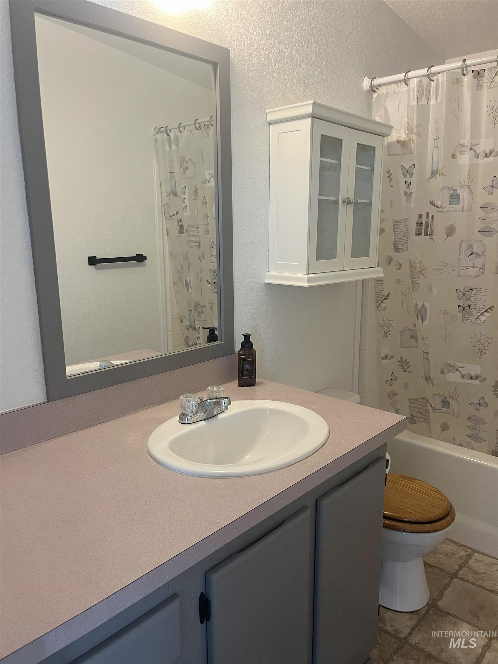 Buhl, Idaho 83316, United States, 3 Bedrooms Bedrooms, ,2 BathroomsBathrooms,Residential,Active,135651