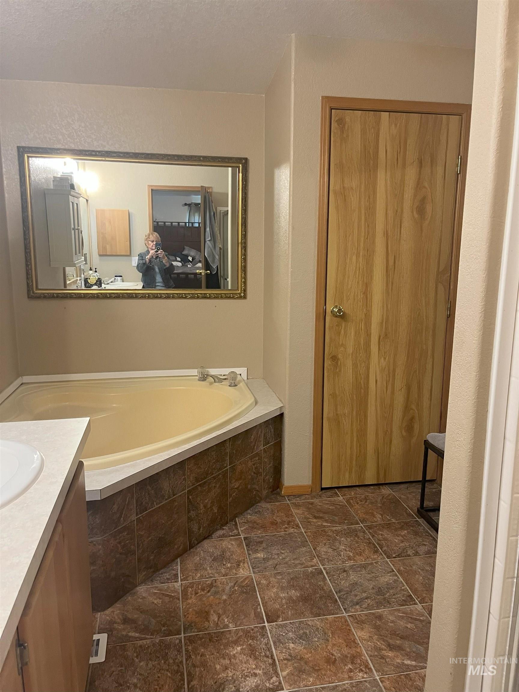 Buhl, Idaho 83316, United States, 3 Bedrooms Bedrooms, ,2 BathroomsBathrooms,Residential,Active,135651