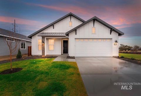 Photo of 5940 W Oxton Ct, Eagle, ID 83616 (MLS # 98989583)