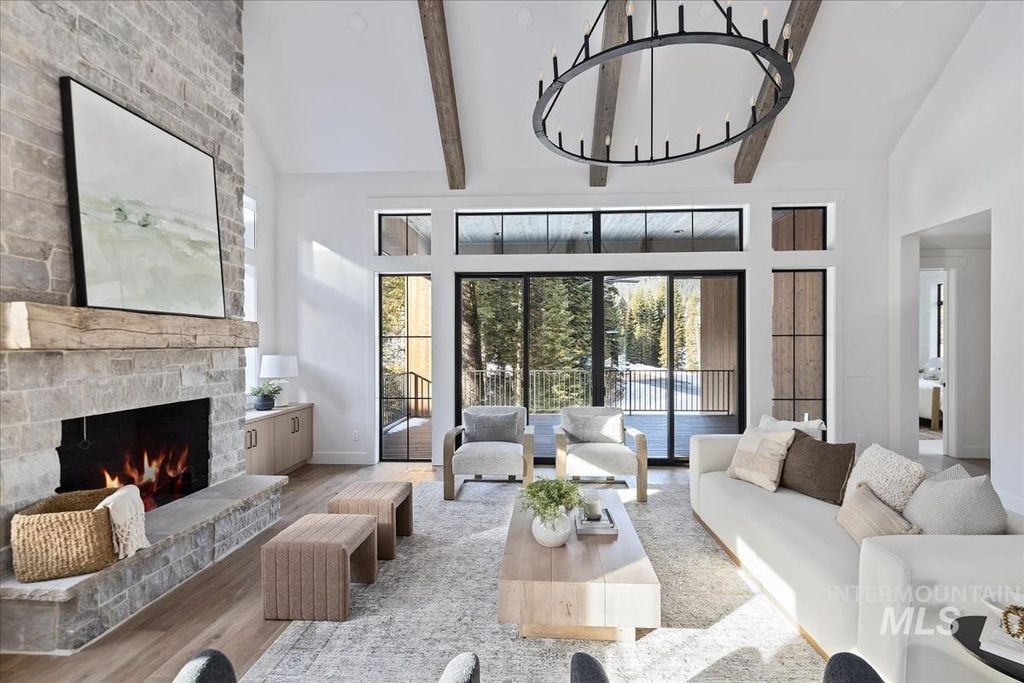 Photo of 64 Ponderosa Ridge Court, Donnelly, ID 83615 (MLS # 98913855)