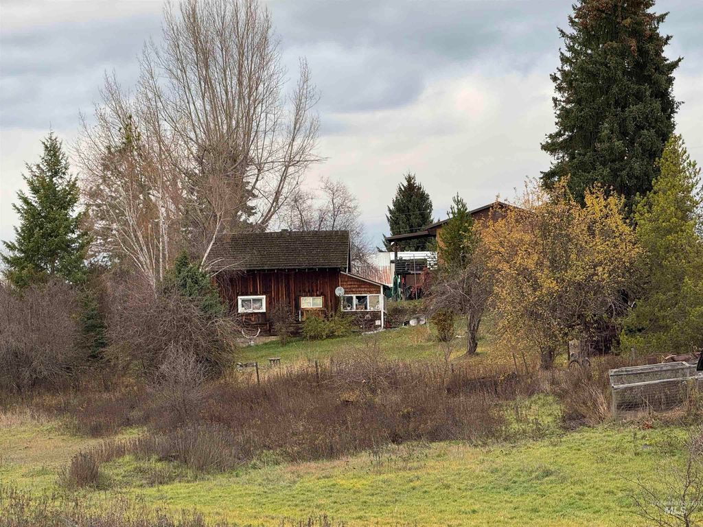 Photo of 211 Fords St, Weippe, ID 83553 (MLS # 98967228)