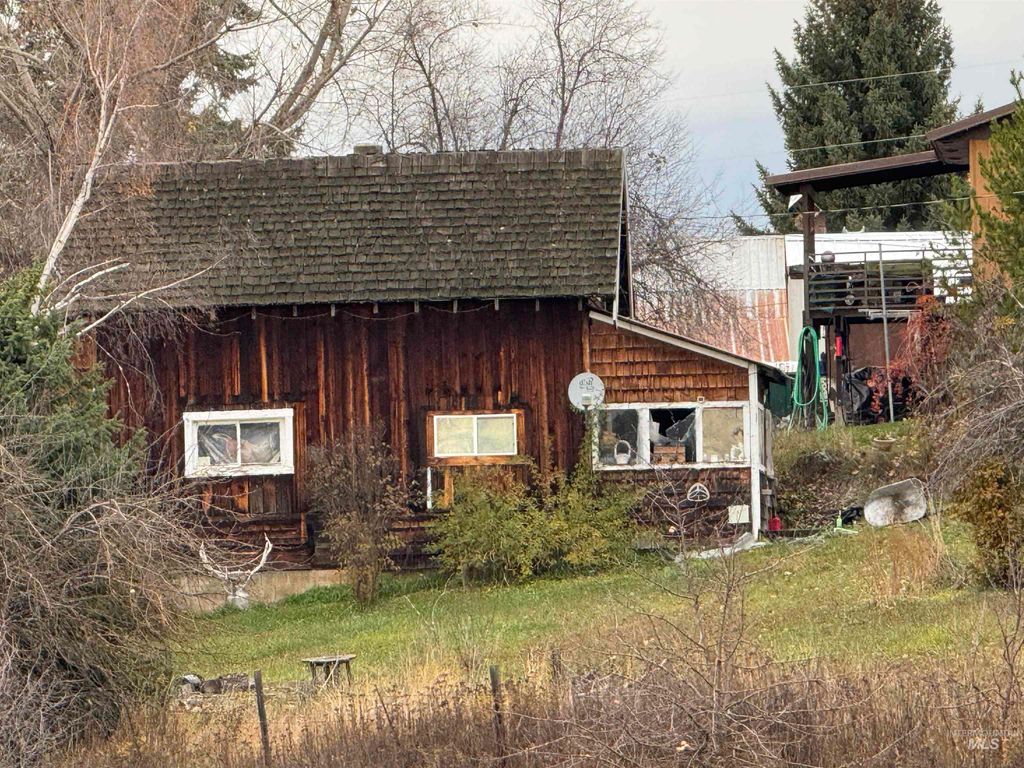 Photo of 211 Fords St, Weippe, ID 83553 (MLS # 98967228)