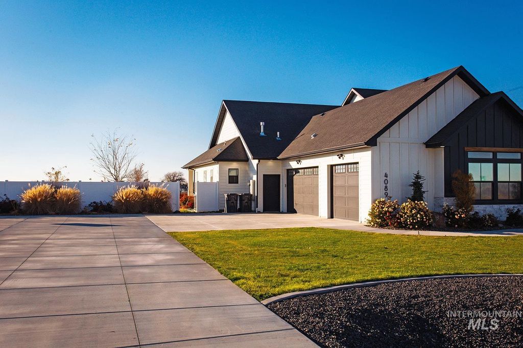 Photo of 4089 2280 E, Filer, ID 83328 (MLS # 98968091)