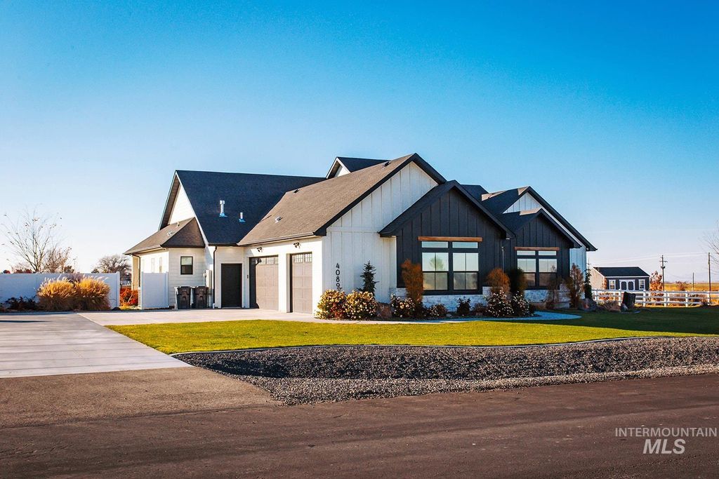 Photo of 4089 2280 E, Filer, ID 83328 (MLS # 98968091)