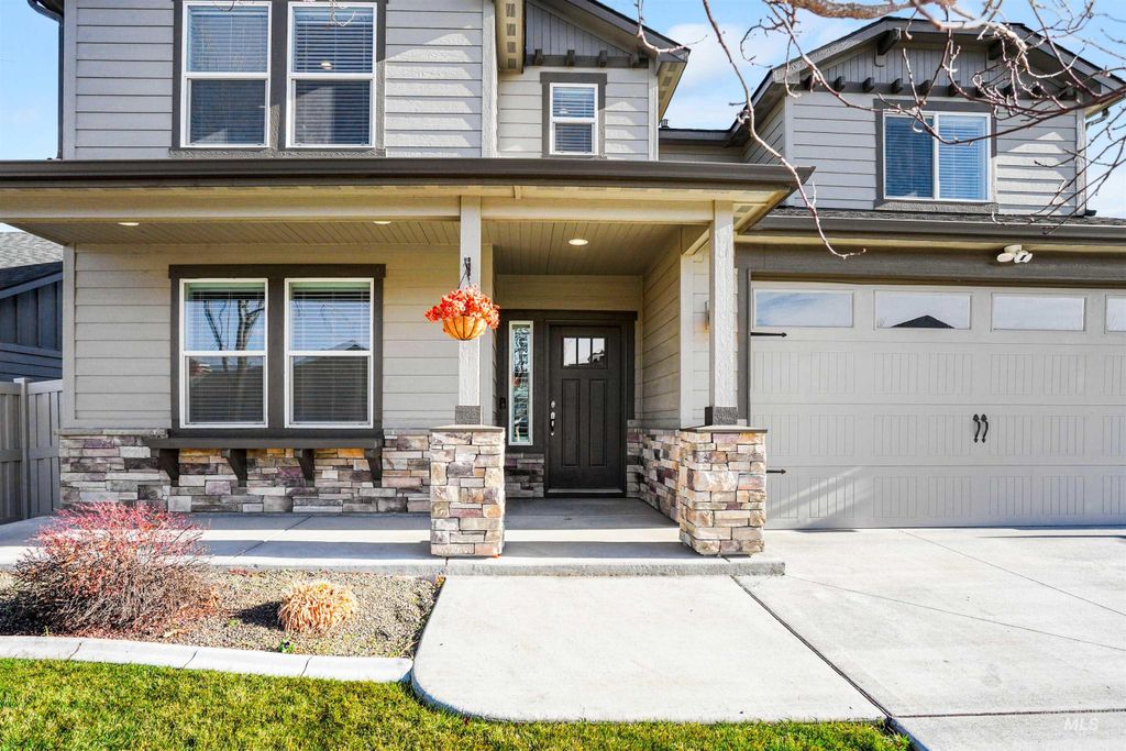 Photo of 6796 S Silver Spur Way, Boise, ID 83709 (MLS # 98973001)