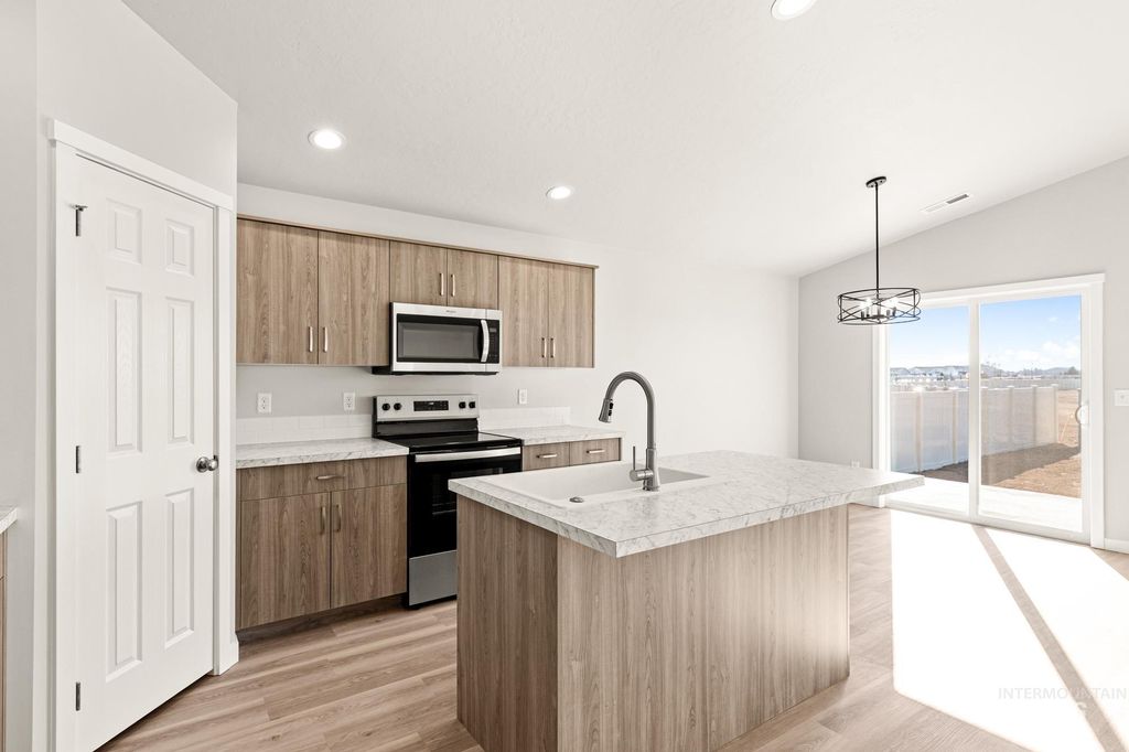 Photo of 7128 E Marble Springs Dr, Nampa, ID 83687 (MLS # 98985485)