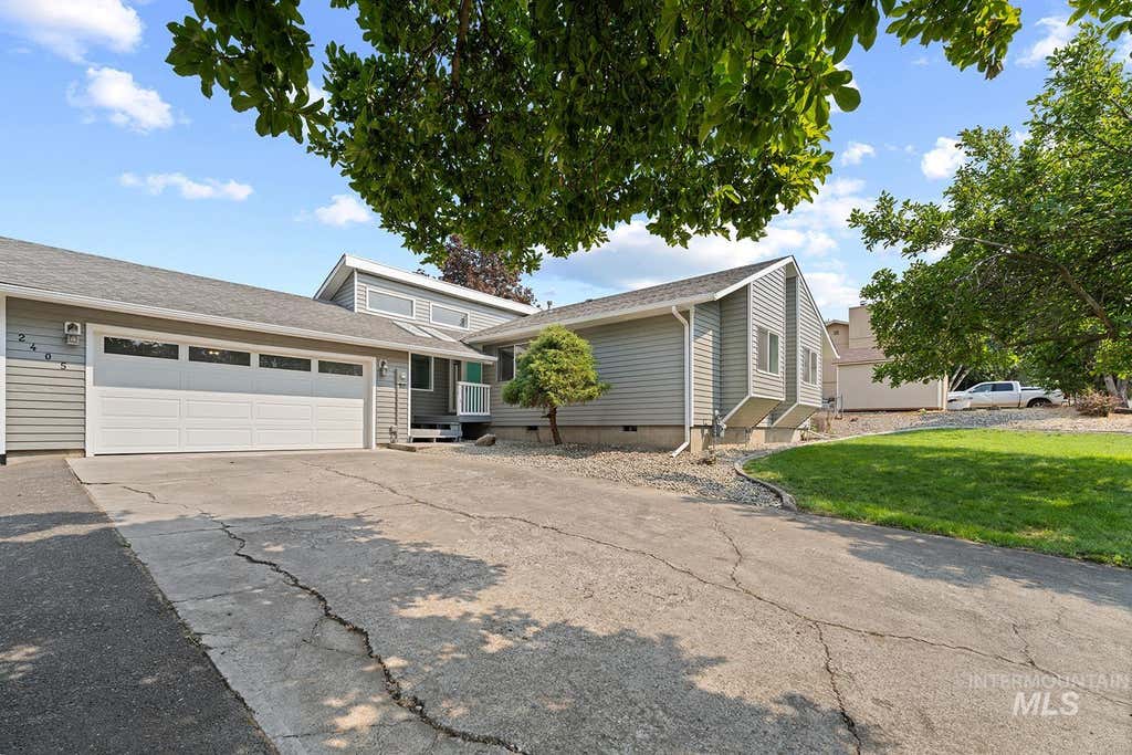 Photo of 2405 Shelley Lane, Clarkston, WA 99043 (MLS # 98995745)