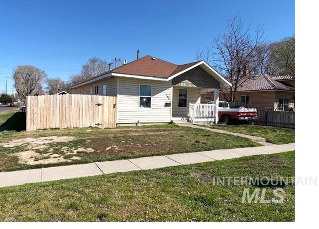 Photo of 460 3rd Ave N, Twin Falls, ID 83301 (MLS # 98977992)