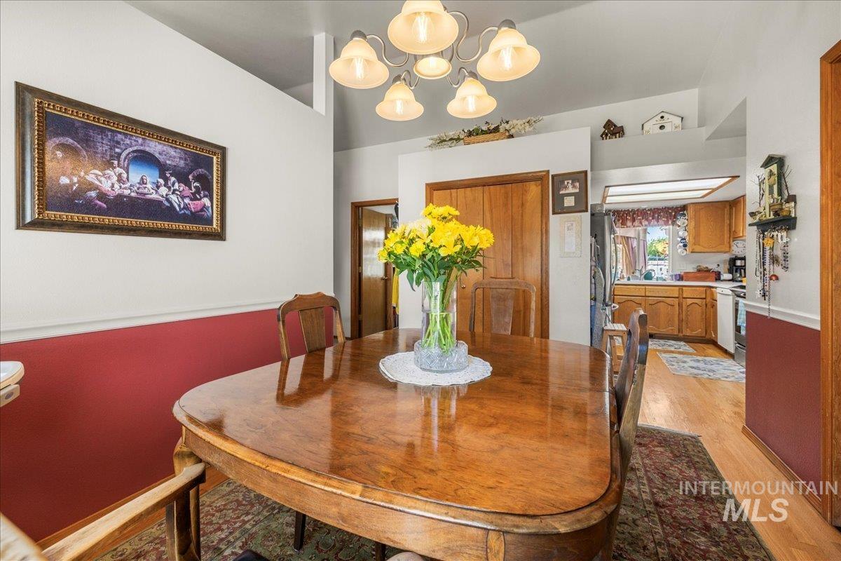 Boise, Idaho 83713, United States, 3 Bedrooms Bedrooms, ,2 BathroomsBathrooms,Residential,Active,182579