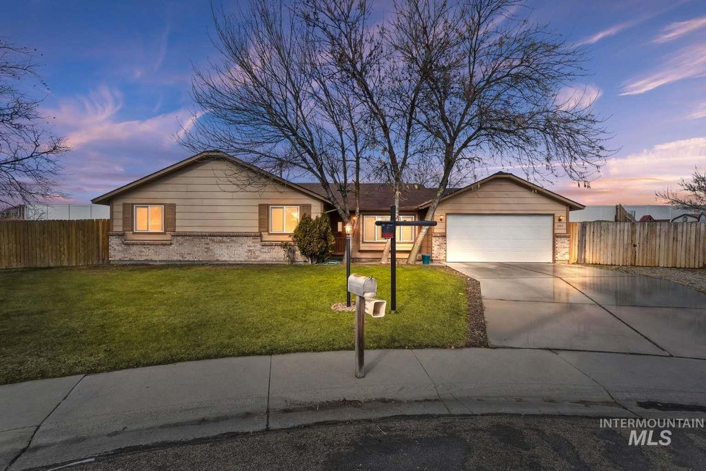 Photo of 1000 S Egurrola Pl, Boise, ID 83709 (MLS # 98974966)