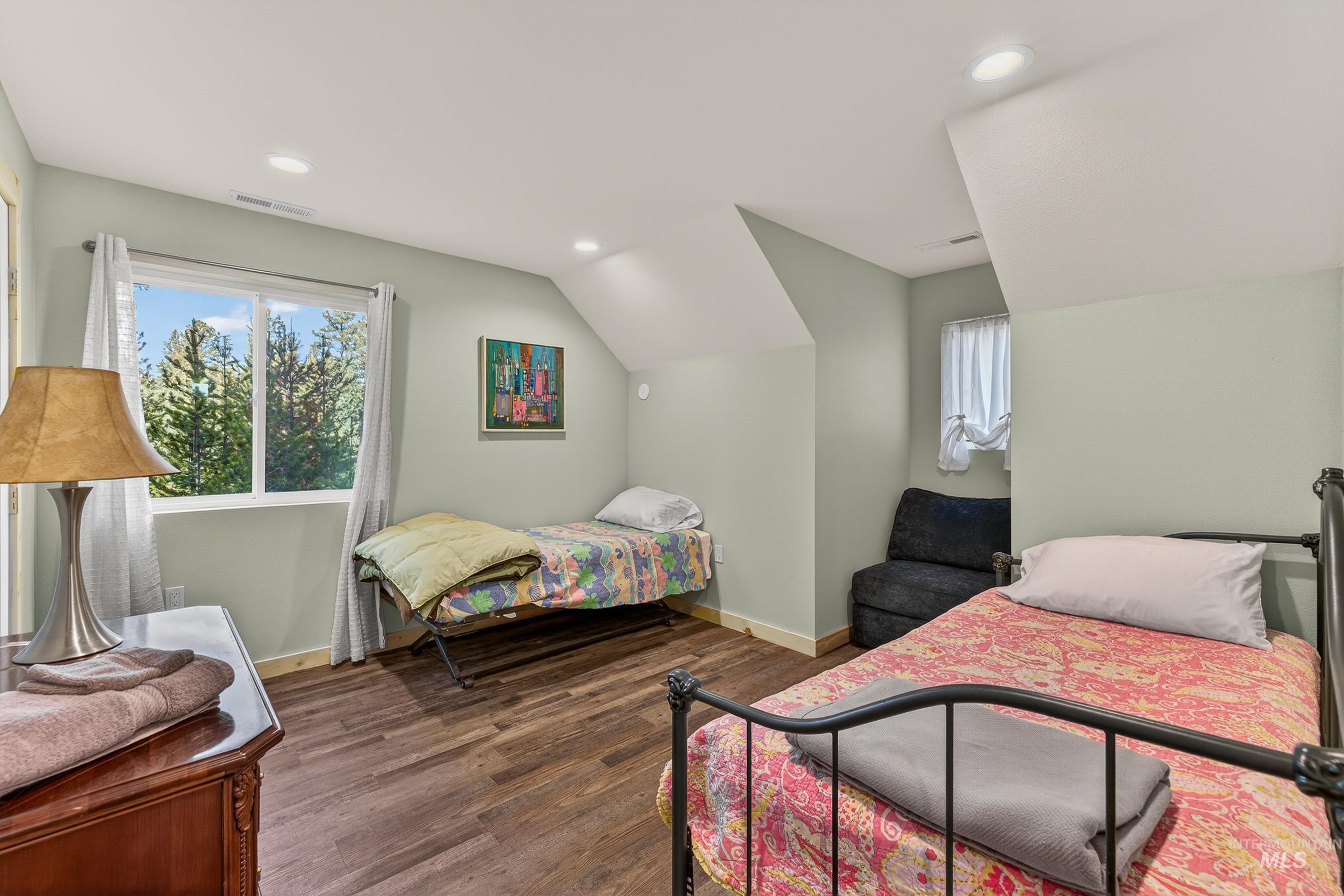Vaulted ceilings, large closet, nook under the eaves