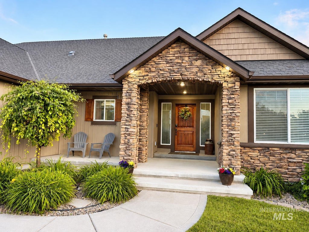 Photo of 1057 Oakwood Ave, Burley, ID 83318 (MLS # 98989503)