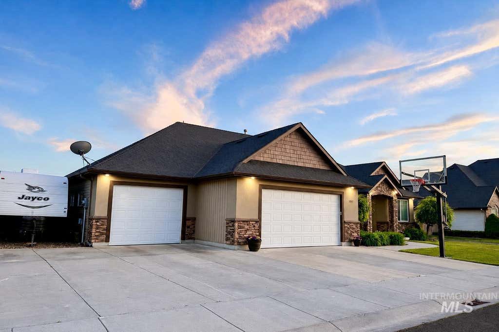 Photo of 1057 Oakwood Ave, Burley, ID 83318 (MLS # 98989503)