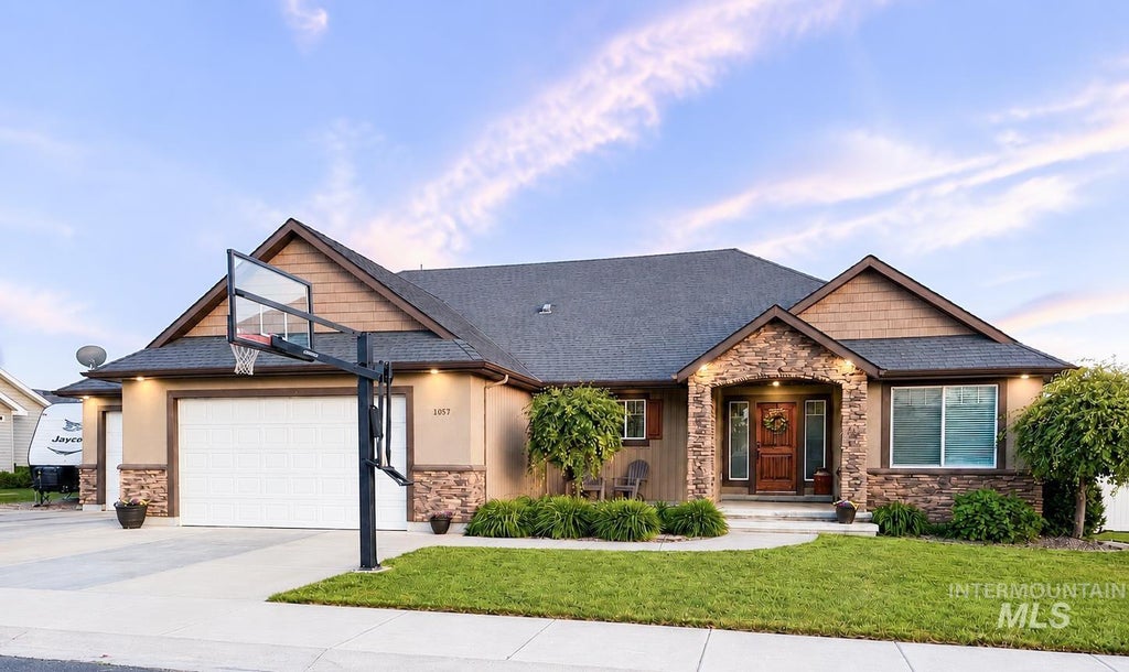 Photo of 1057 Oakwood Ave, Burley, ID 83318 (MLS # 98989503)
