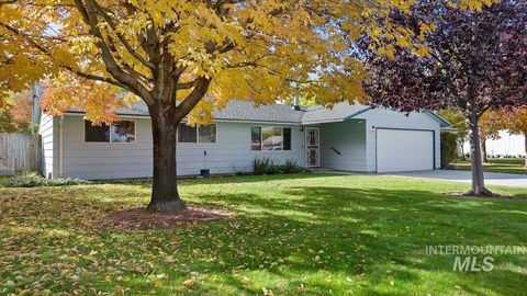 Photo of 11327 W Gila Dr, Kuna, ID 83634 (MLS # 98966436)