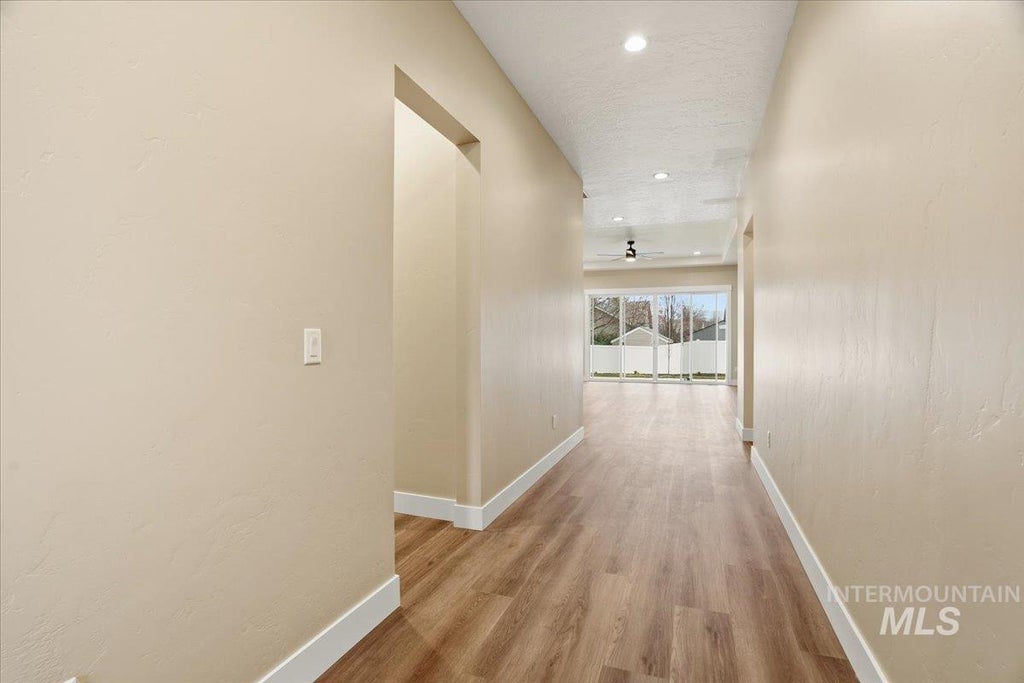 Photo of 970 N Falling Water Way, Eagle, ID 83616 (MLS # 99003350)