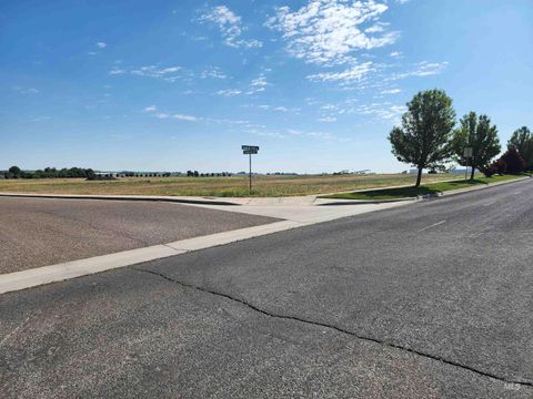 Photo of TBD Crossroads Point Blvd, Jerome, ID 83338 (MLS # 98952600)