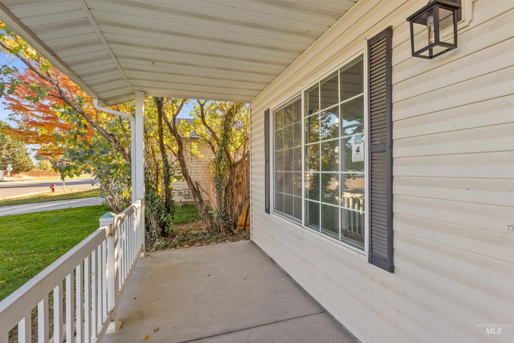Photo of 11519 Roanoke Dr, Caldwell, ID 83605 (MLS # 98965567)