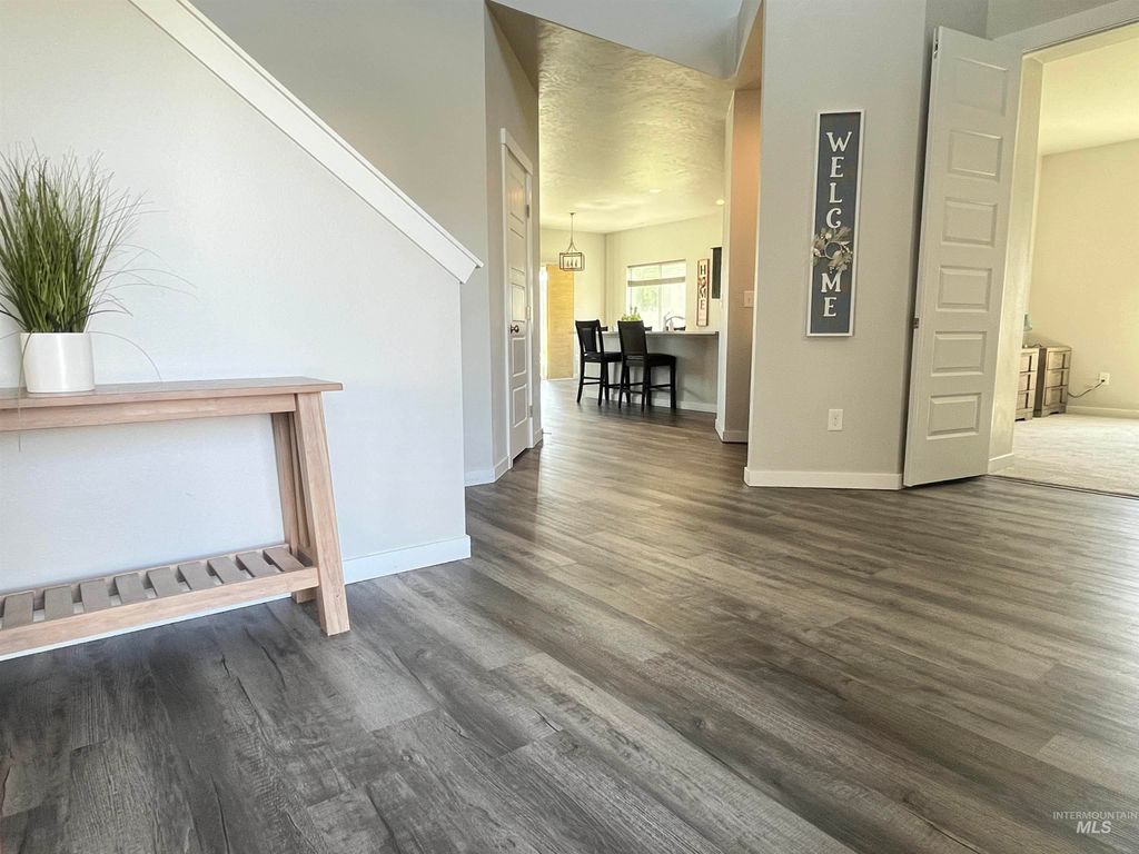 Photo of 3508 S Edge Rim Way, Meridian, ID 83642 (MLS # 98984638)